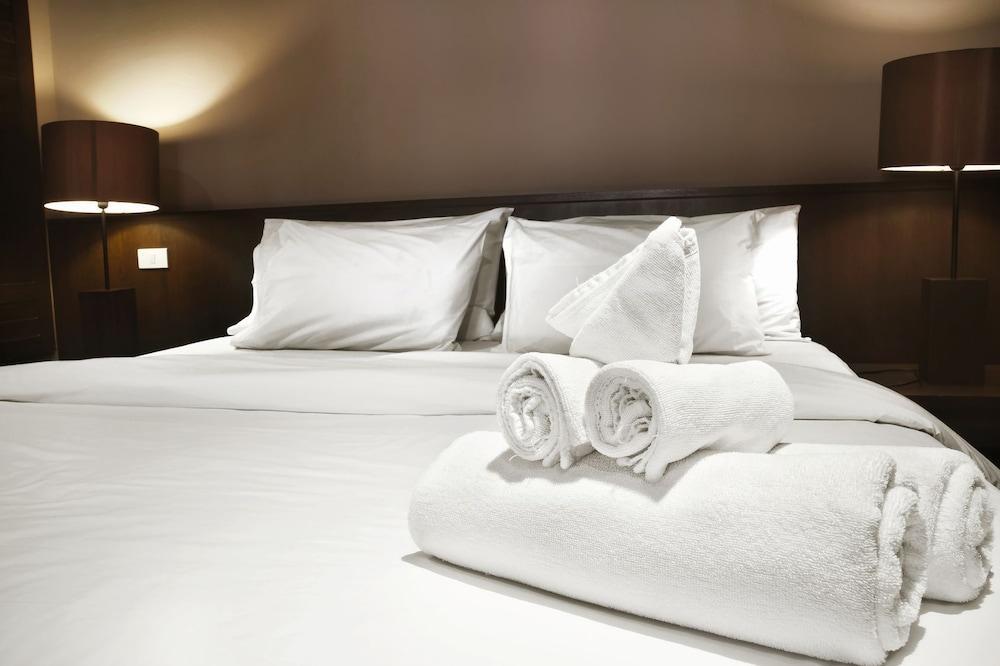 Hotel Domus Expo Парабиаго Экстерьер фото