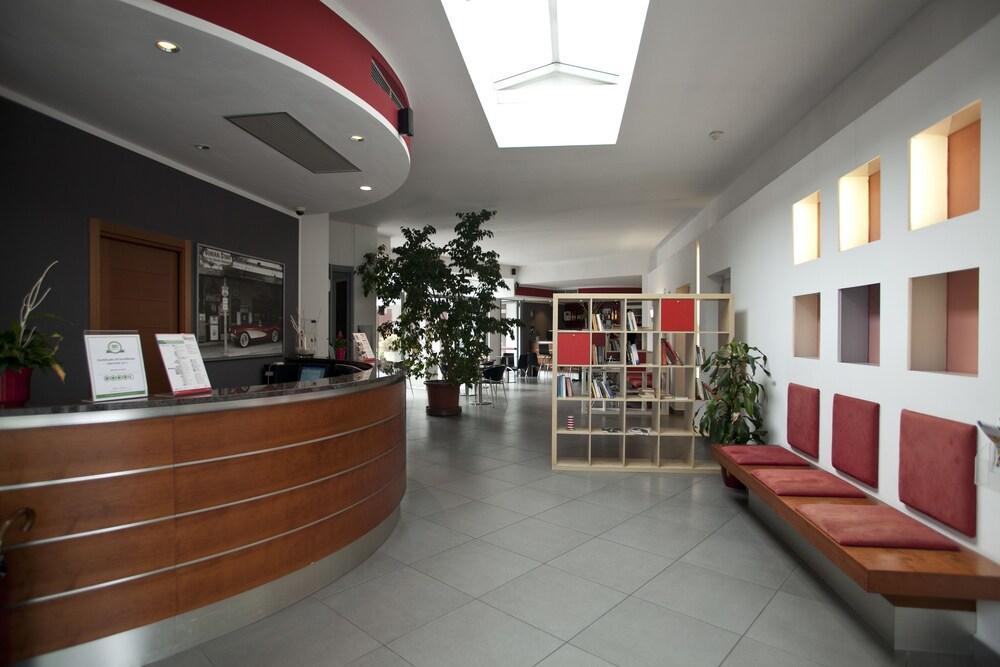 Hotel Domus Expo Парабиаго Экстерьер фото